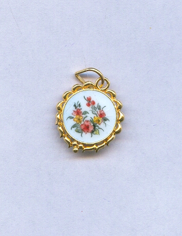 GOLD PENDENT