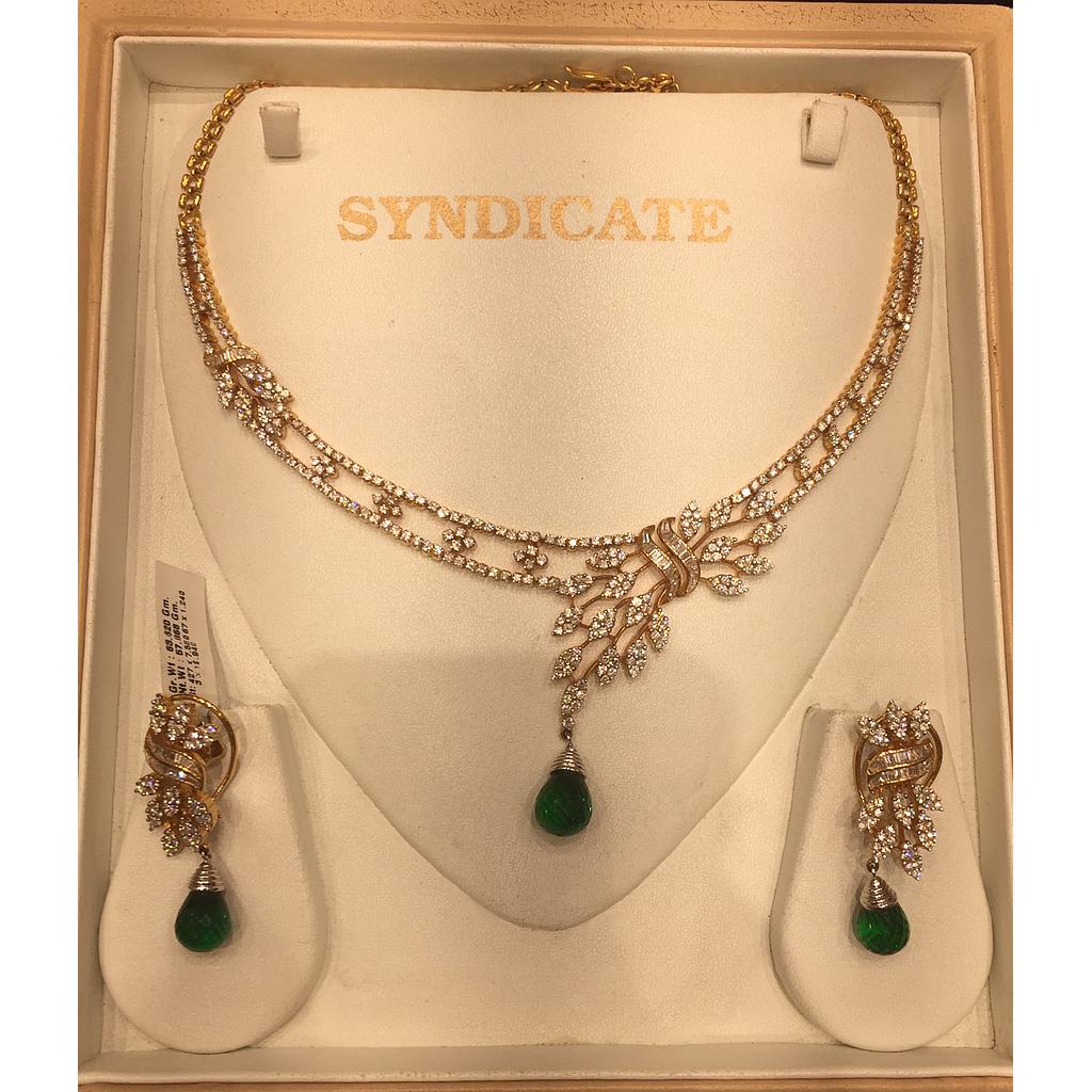 DIAMOND HALF SET PENDENT