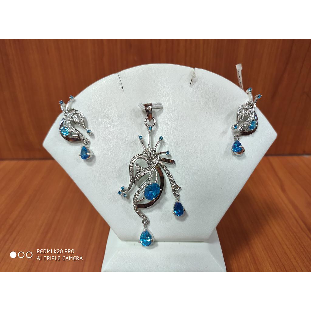 DIAMOND SET PENDENT