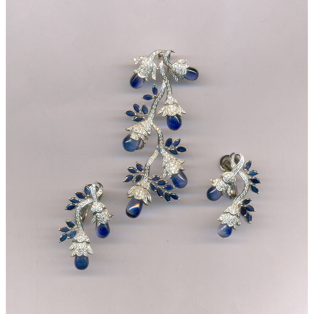 DIAMOND SET PENDENT