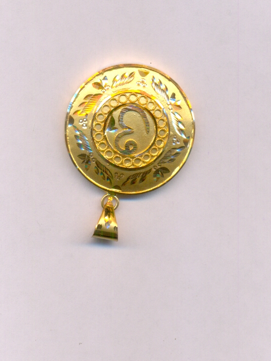 GOLD PENDENT DESIGNER