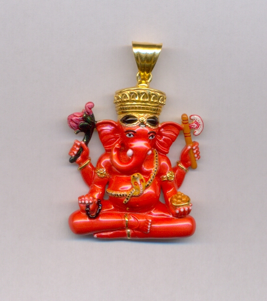 GOLD PENDENT DESIGNER EXCLUSIVE