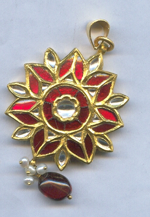 GOLD PENDENT KUNDAN EXCLUSIVE