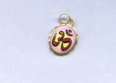 GOLD PENDENT PLAIN FANCY