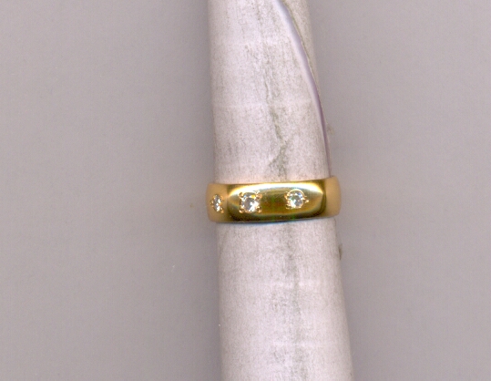 GOLD RING