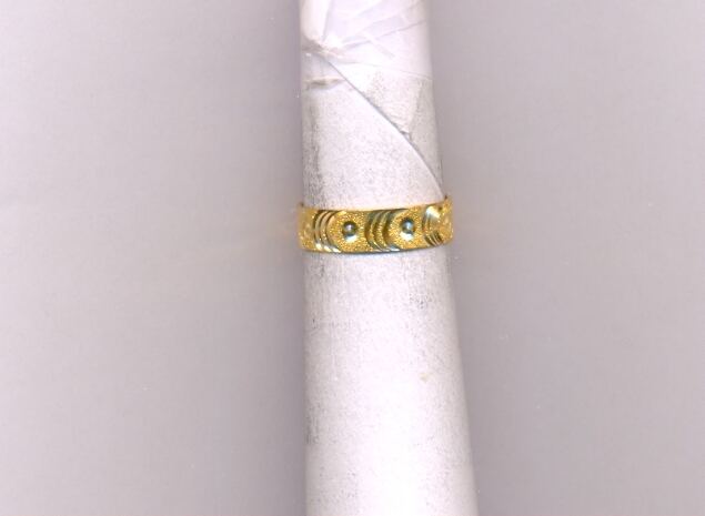 GOLD RING
