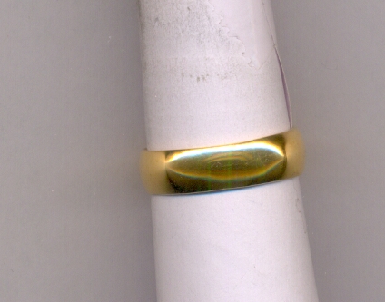 GOLD RING