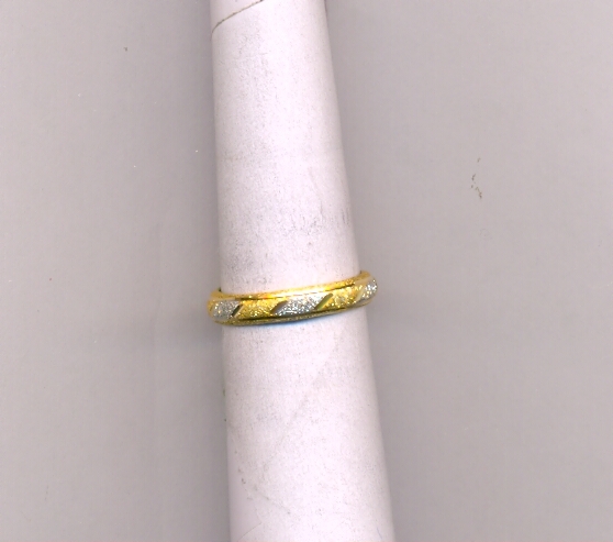 GOLD RING