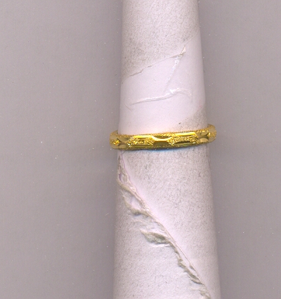 GOLD RING