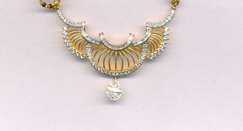 DIAMOND PENDENT
