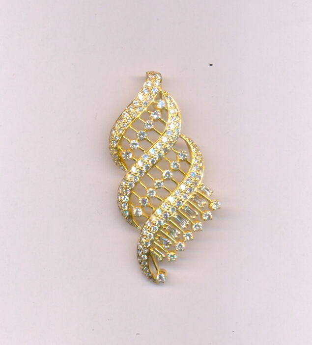 DIAMOND PENDENT
