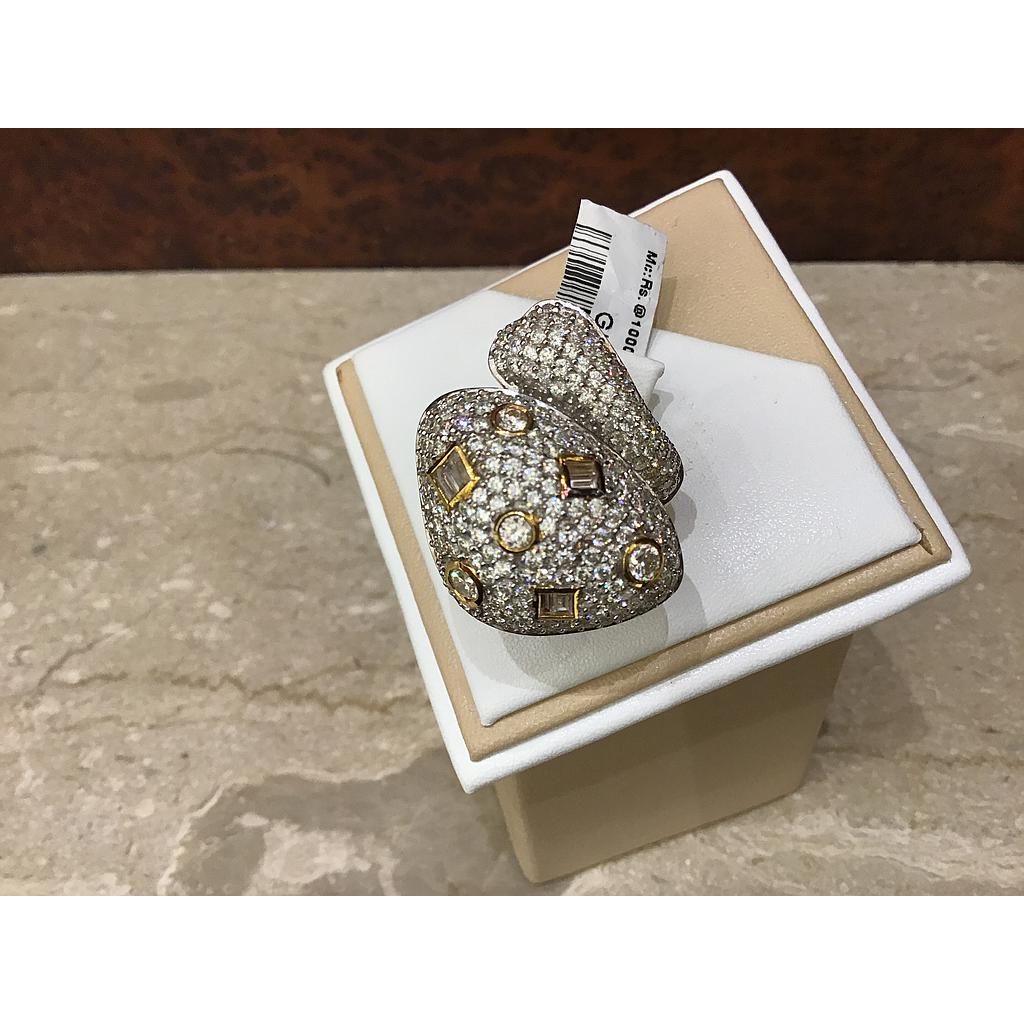 DIAMOND RING