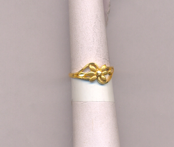 GOLD RING LADIES CASTING