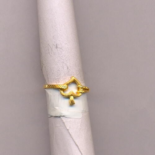 GOLD RING LADIES CASTING