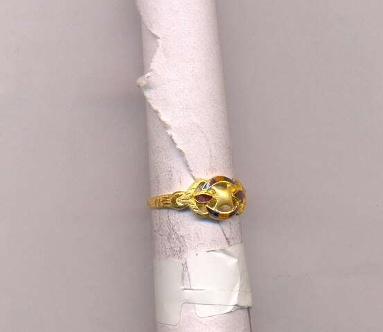 GOLD RING LADIES CASTING