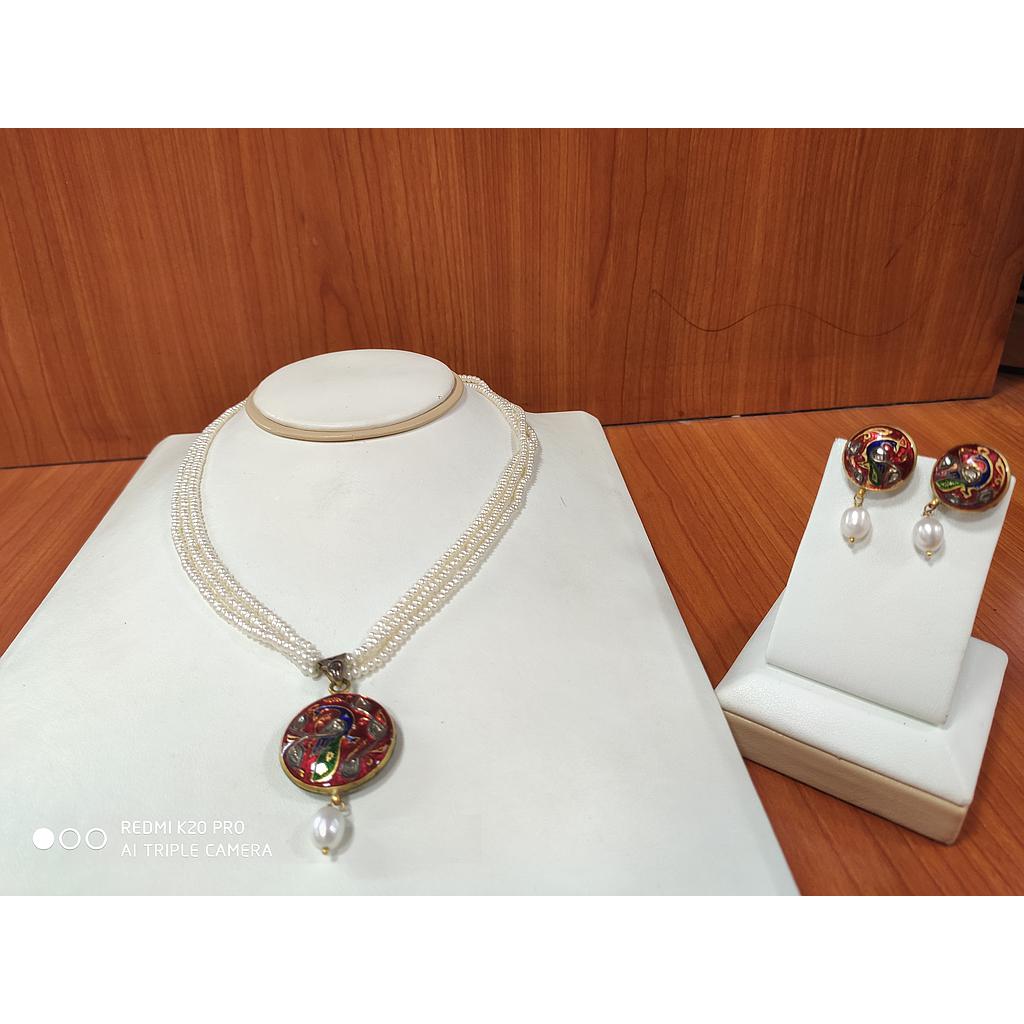 DIAMOND SET PENDENT POLKI