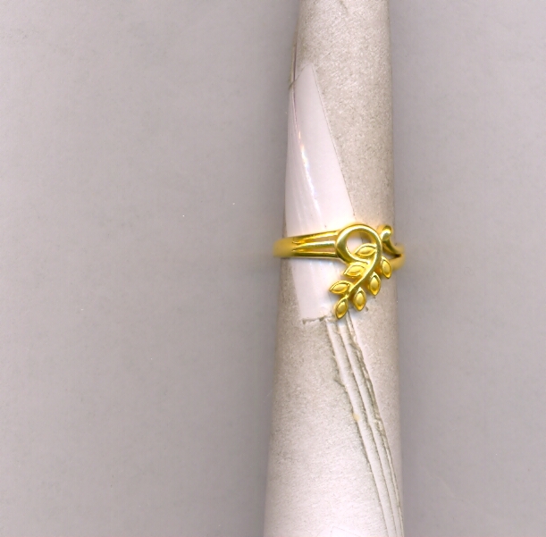 GOLD RING LADIES CASTING EXCLUSIVE