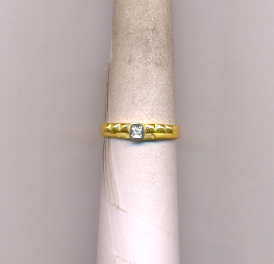 GOLD RING LADIES CASTING EXCLUSIVE