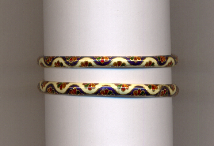 GOLD BANGLE
