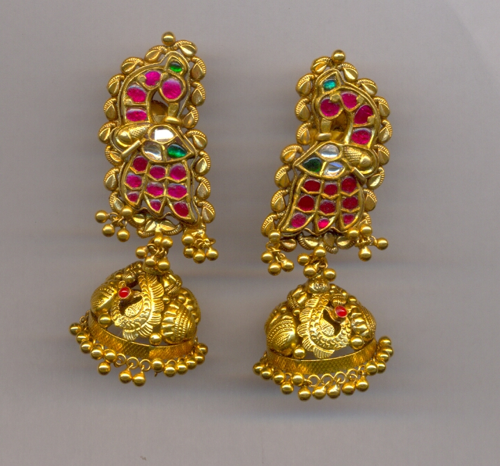 GOLD EARRING ANTIQUE 