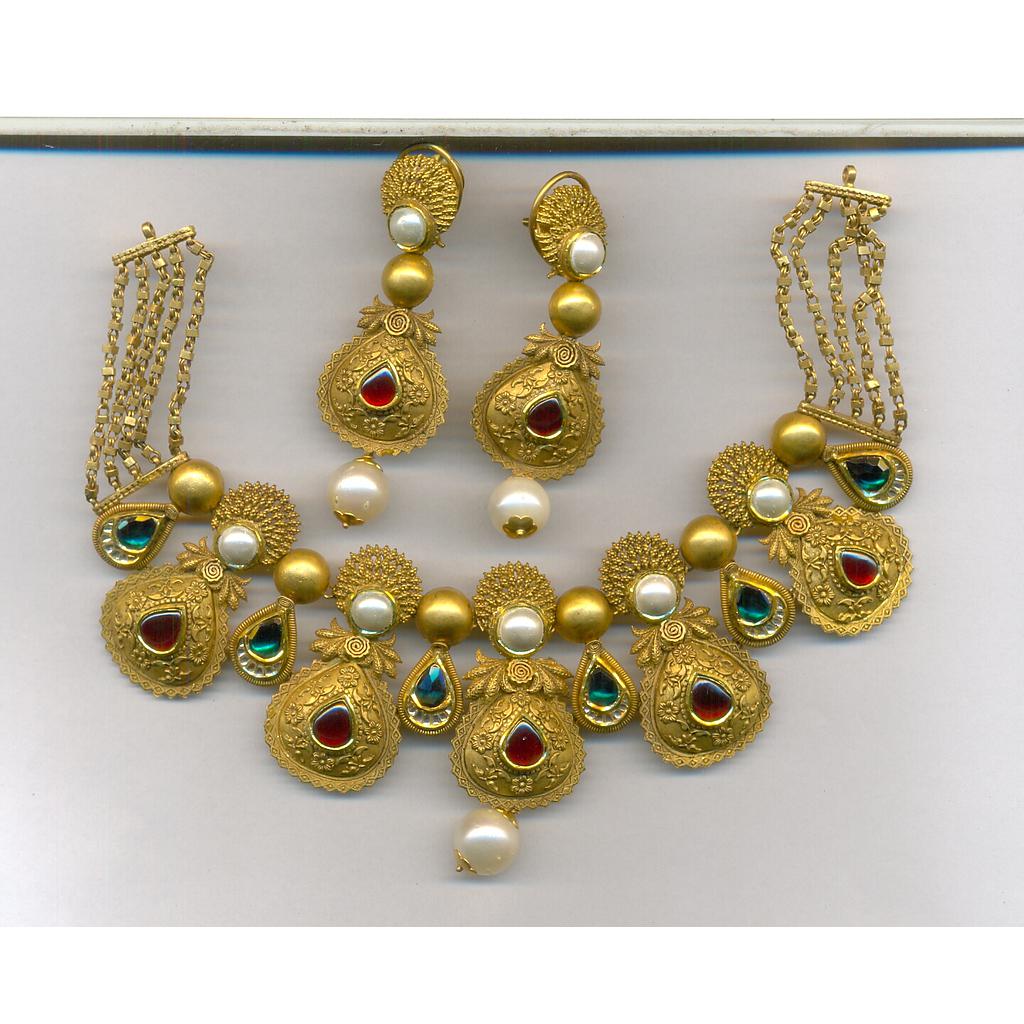 GOLD HALF SET ROUND ANTIQUE