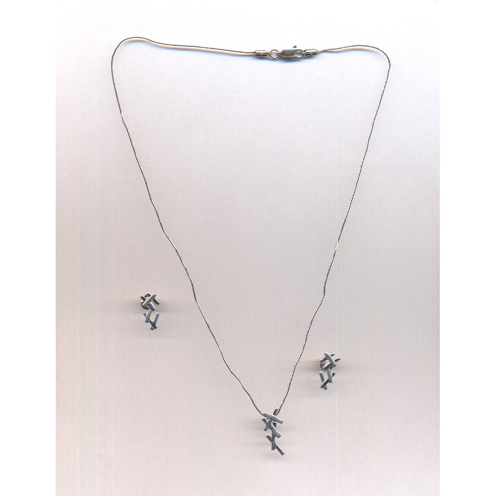 PLATINUM HALF SET PENDENT