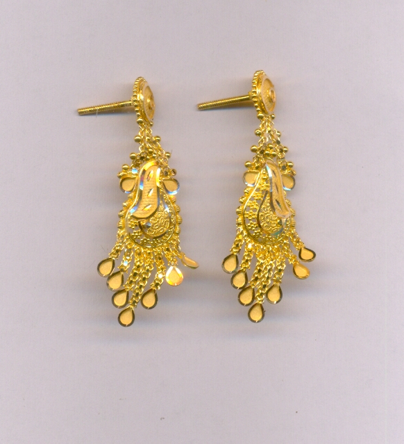 GOLD EARHANGINGS