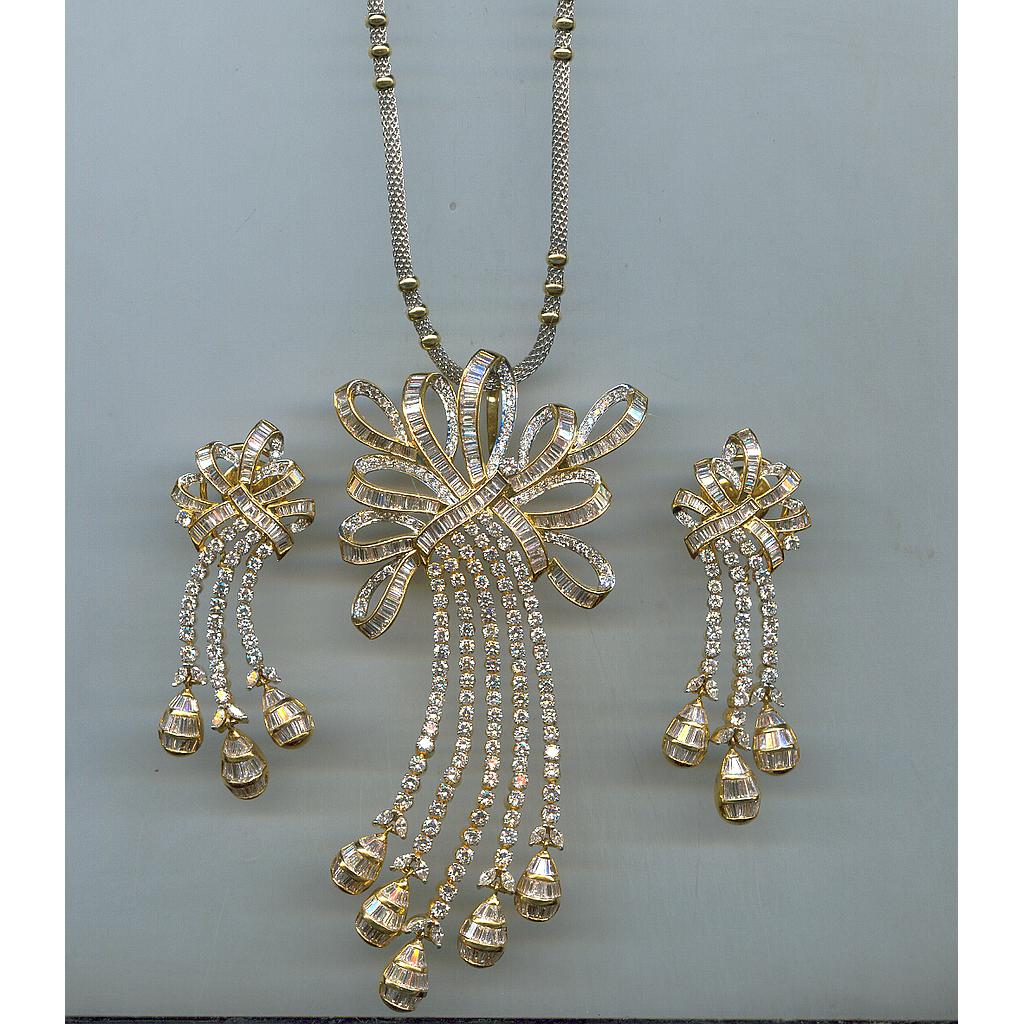 DIAMOND SET PENDANT