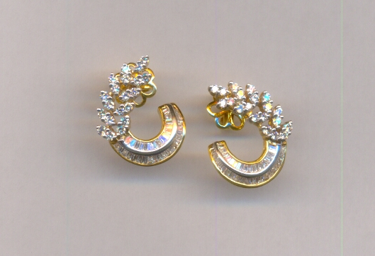 DIAMOND EARRING