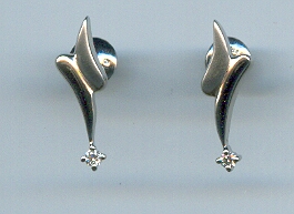 PLATINUM EARHANGINGS