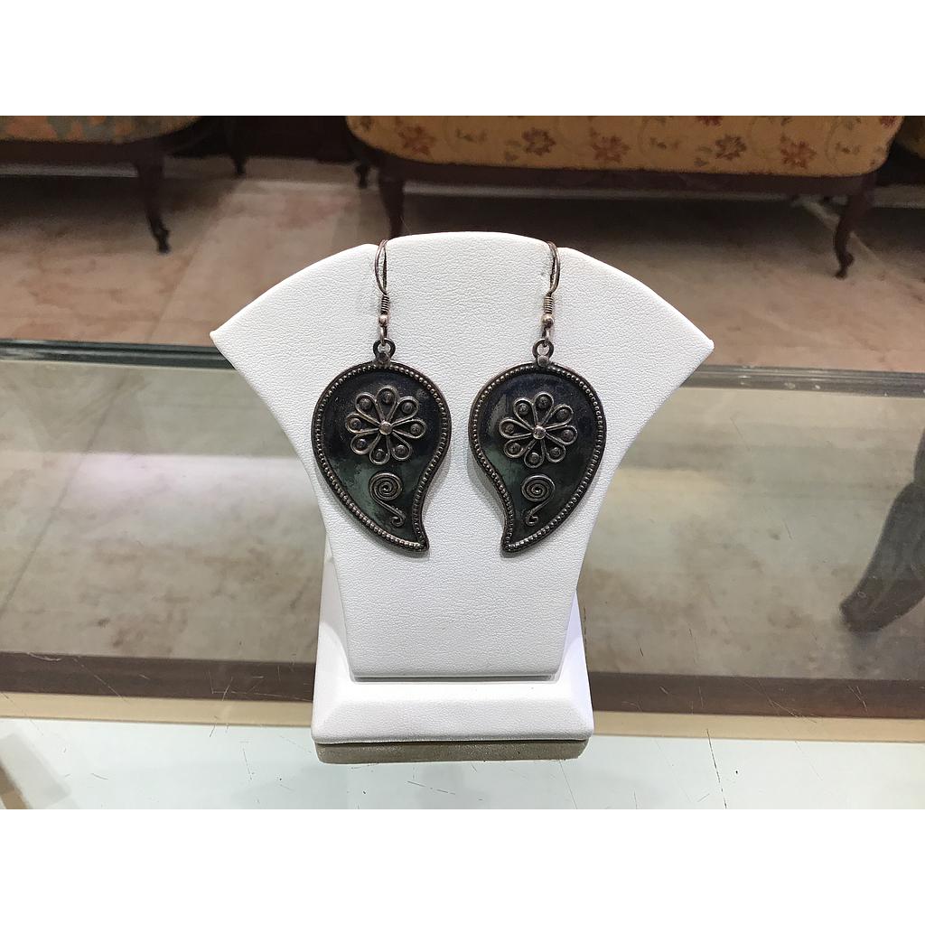 SILVER EARHANGING