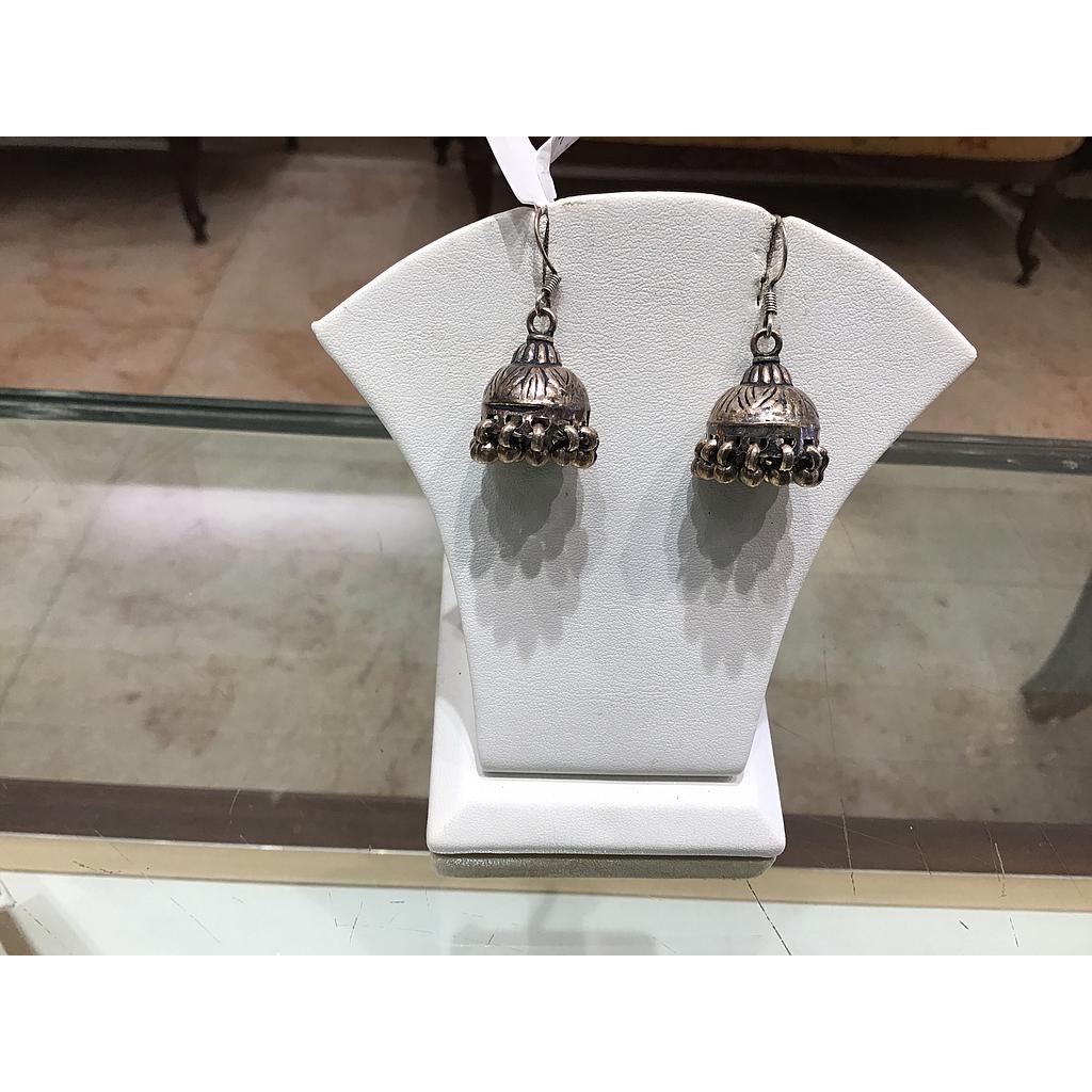 SILVER EARHANGING