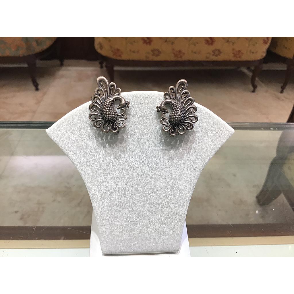SILVER EARHANGING