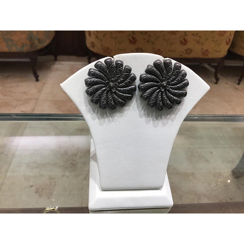 SILVER EARHANGING